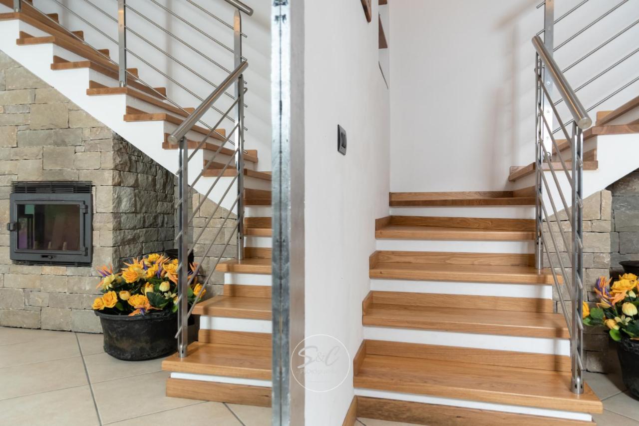 Feel At - Verbena Villa